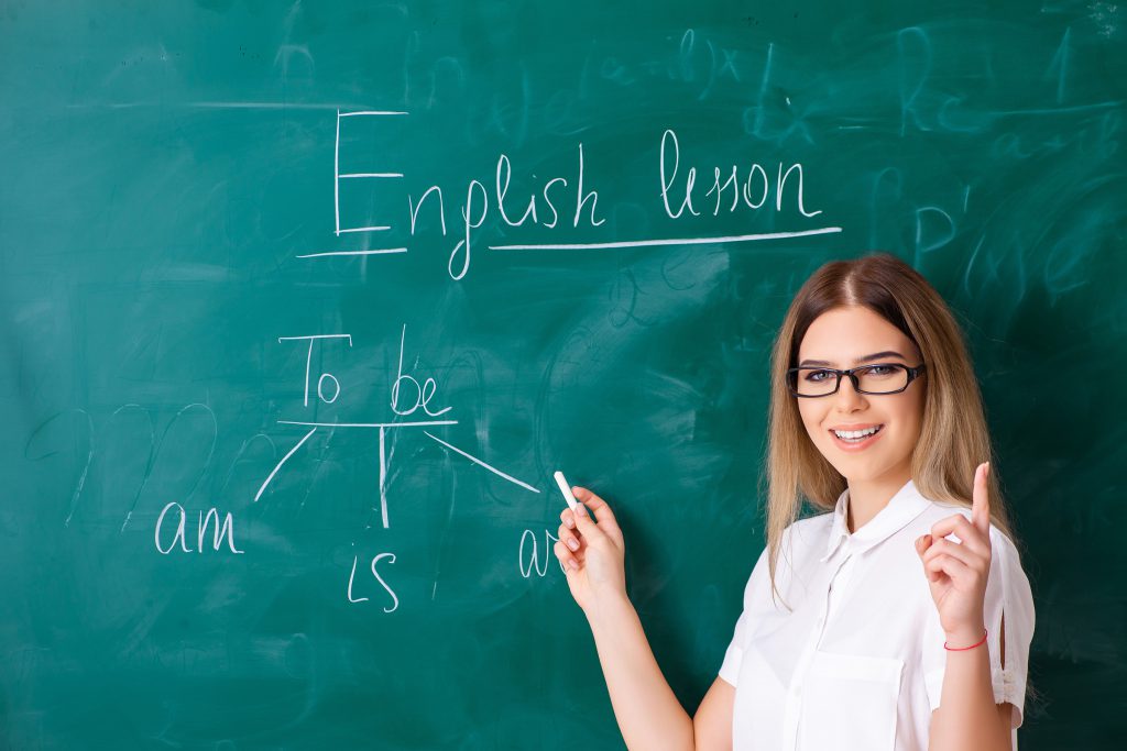 What to Look for When Hiring a Tutor for the English Language - Guru Blog